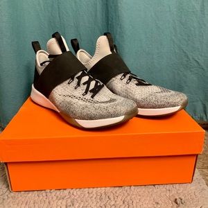 Nike Air Zoom Strong Tennis Shoes